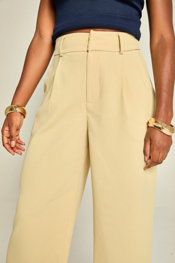 Calça em Crepe de Alfaiataria